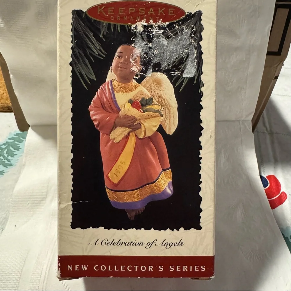 Set of 4‎ Hallmark ornaments